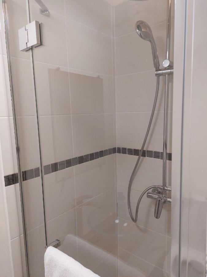 Happy Land Holliday Residential Hotell Épinay-sur-Seine Eksteriør bilde